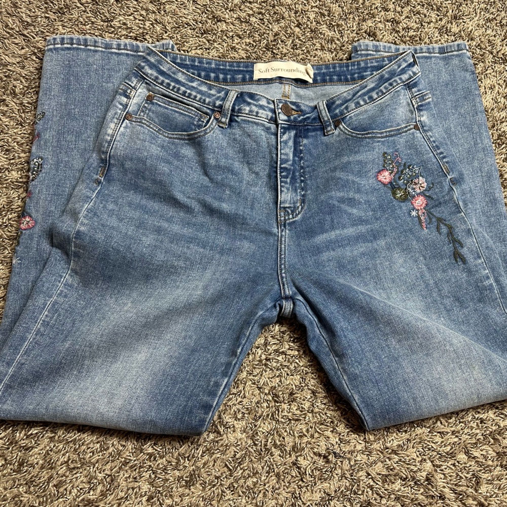 COPY - Soft Surroundings Embroidered Floral Jeans Beaded Embellished size 8 - Picture 4 of 9